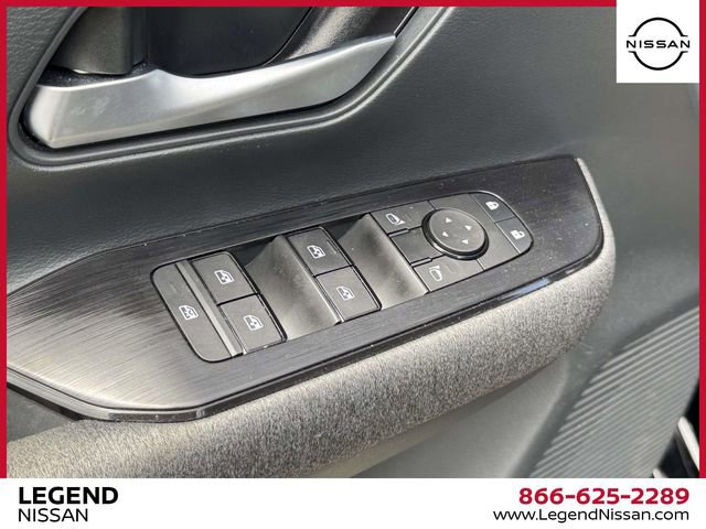Used 2025 Nissan Kicks SV w/ SV Premium Package AWD/4WD image 14