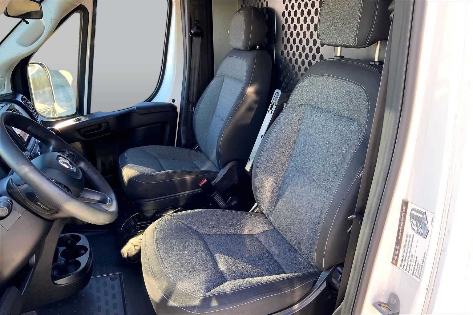 Used 2025 RAM ProMaster 2500 w/ U-Haul Equipment Group FWD image 8