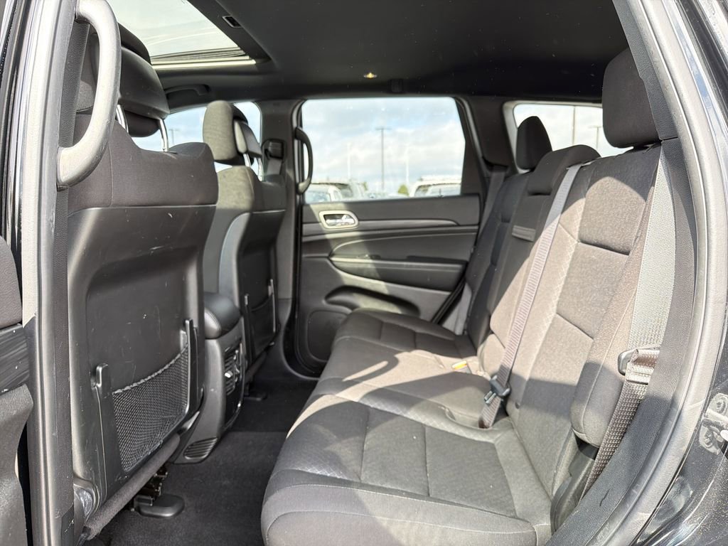 Used 2020 Jeep Grand Cherokee Laredo image 13