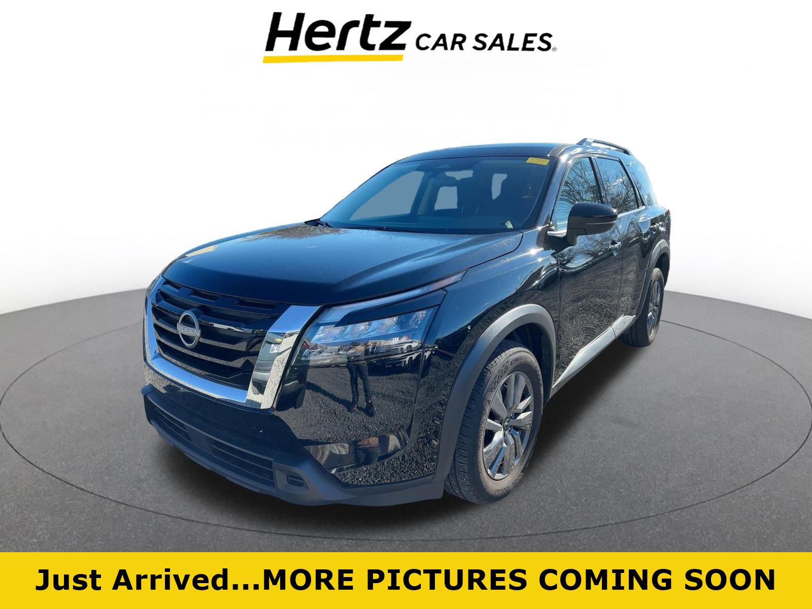 Used 2025 Nissan Pathfinder SV image 1