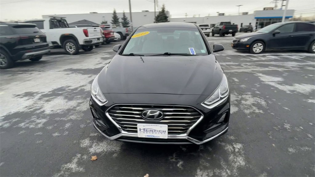 Used 2019 Hyundai Sonata SE image 3