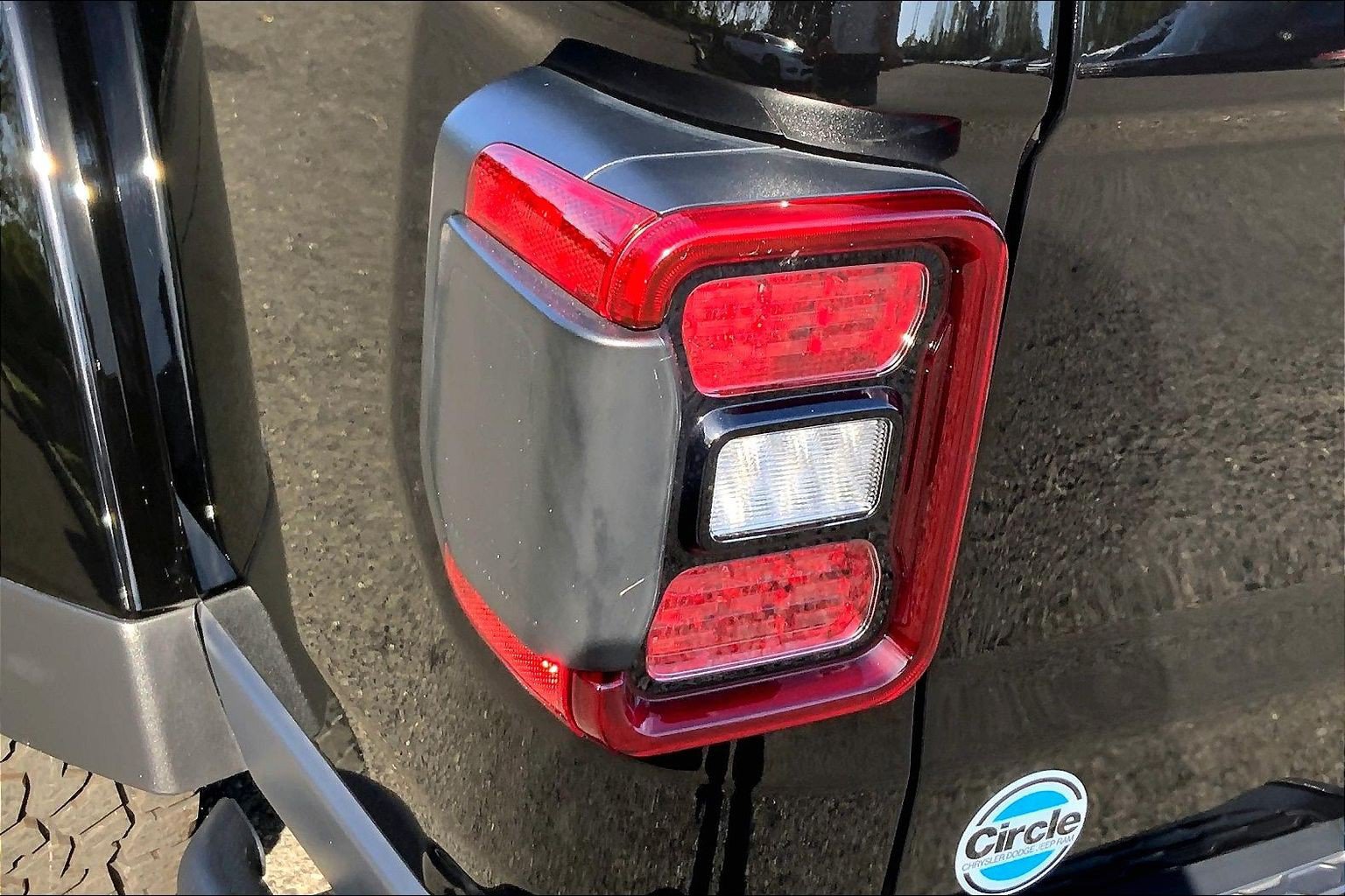 Certified 2024 Jeep Gladiator Mojave AWD/4WD image 27