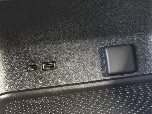 Used 2024 Chevrolet Traverse LS FWD image 21
