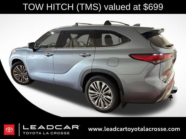 Used 2022 Toyota Highlander Platinum AWD/4WD image 2