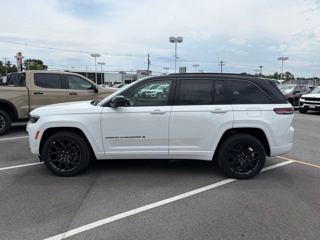 New 2026 Jeep Grand Cherokee Summit AWD/4WD image 3