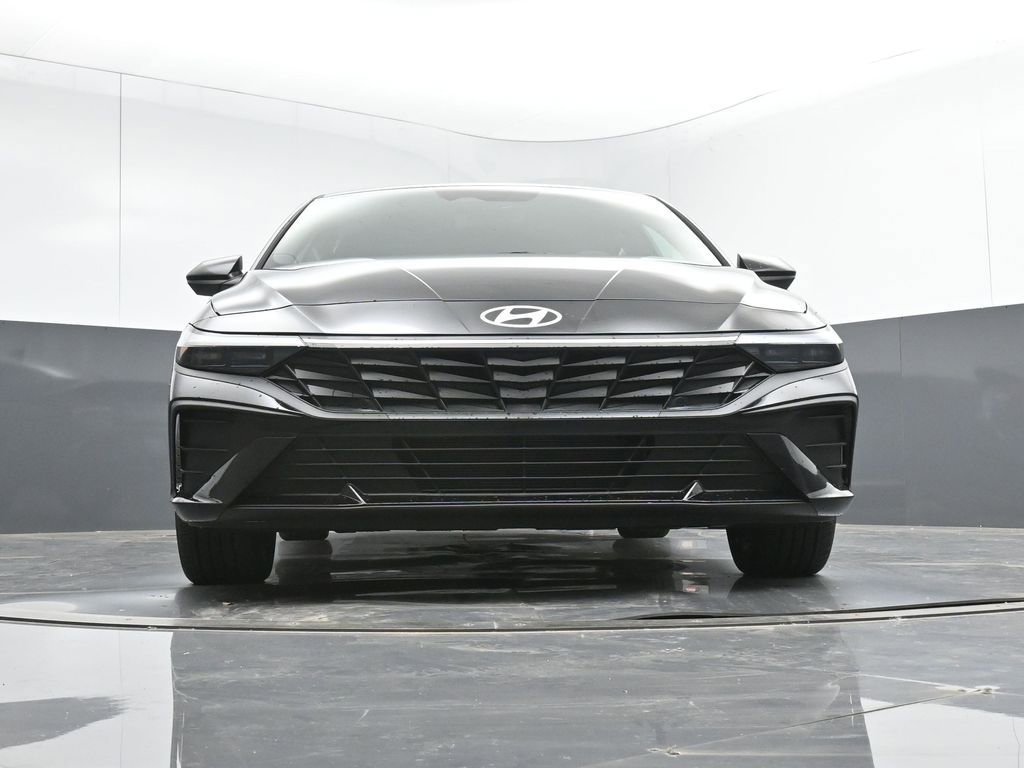 New 2026 Hyundai Elantra Sport FWD image 16