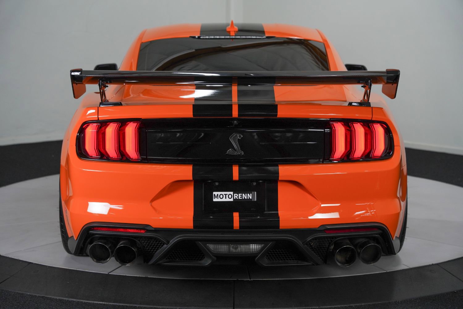 Used 2020 Ford Mustang Shelby GT500 w/ Carbon Fiber Track Pack image 9