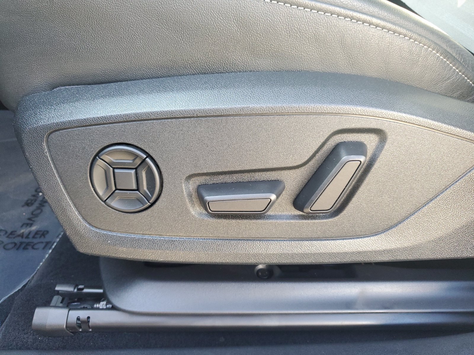 Used 2023 Audi Q4 e-tron Premium Plus AWD/4WD image 22