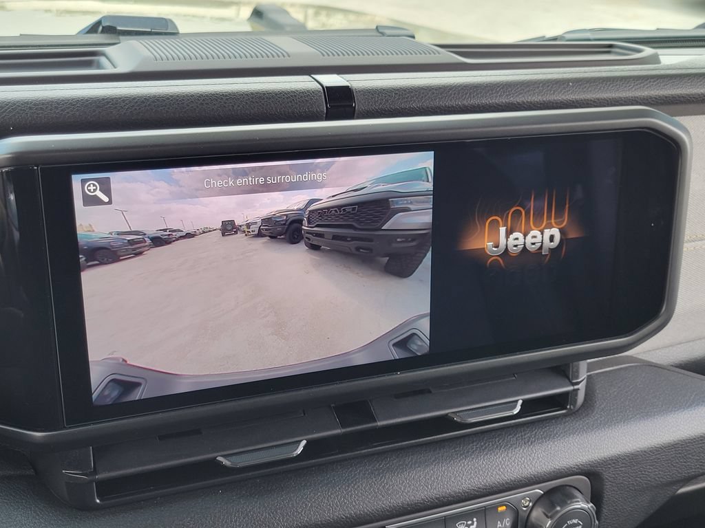New 2026 Jeep Gladiator Sport AWD/4WD image 9