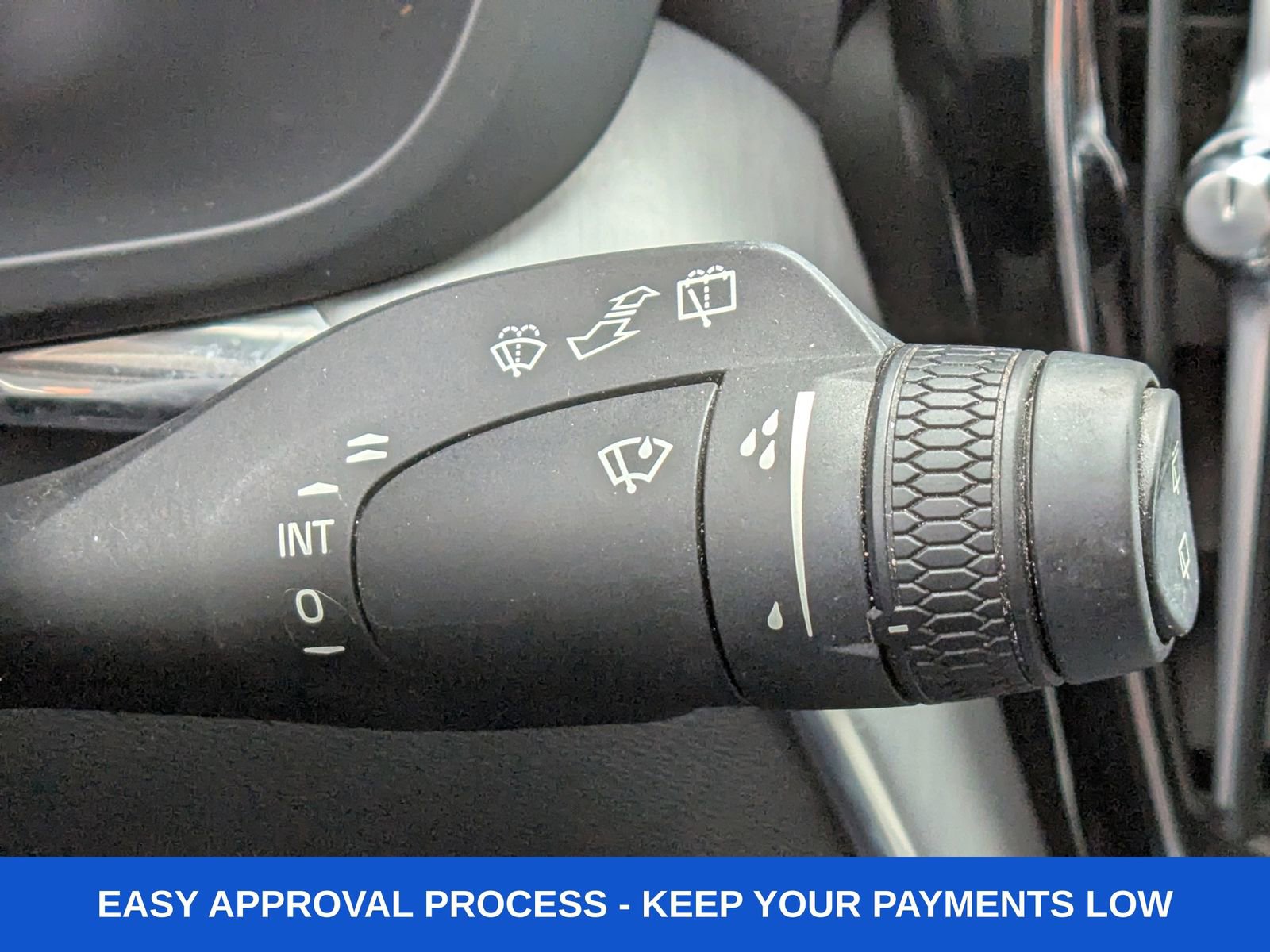 Used 2023 Volvo XC60 B5 Core image 40