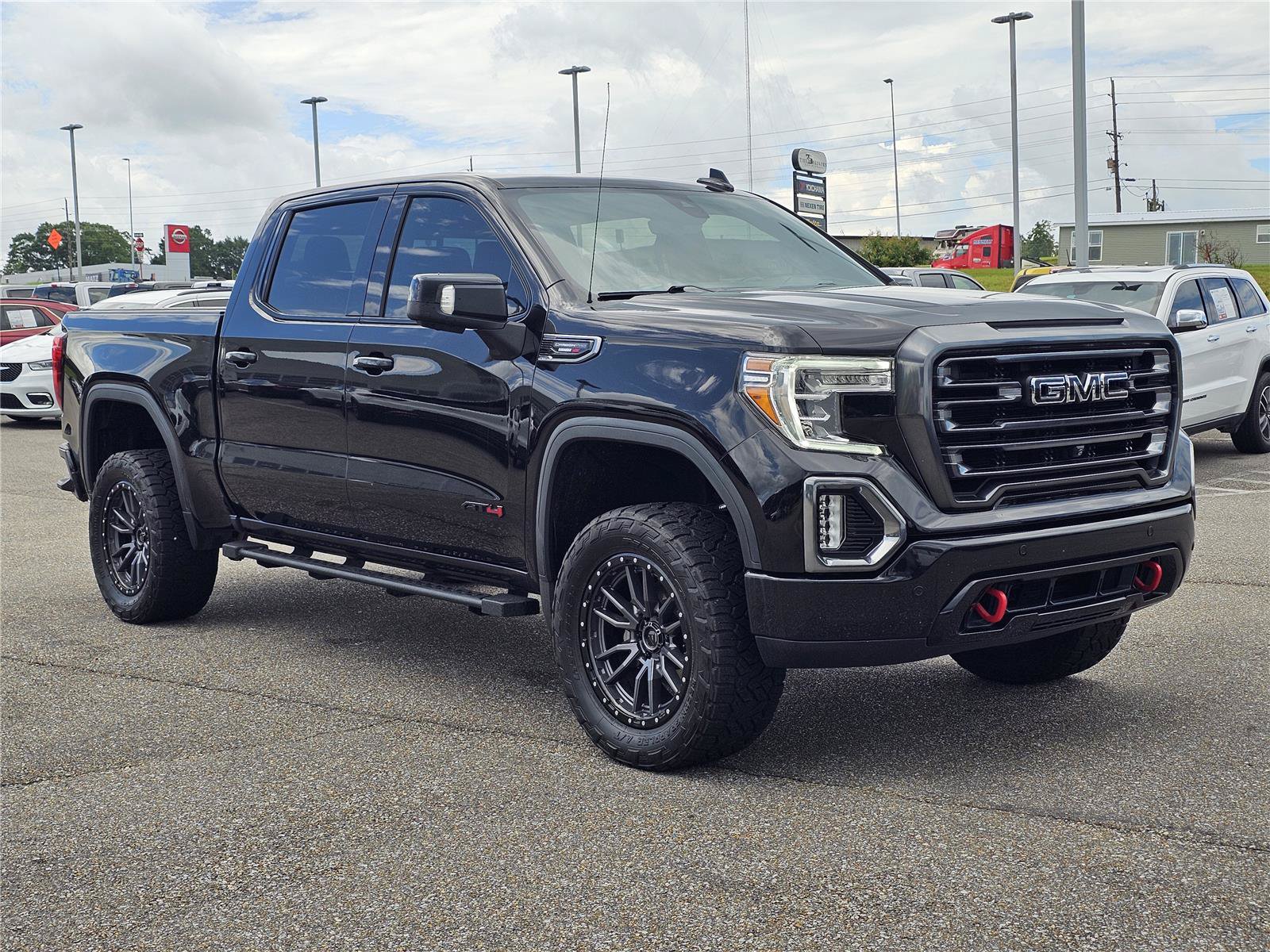 Used 2021 GMC Sierra 1500 AT4 w/ AT4 Value Package AWD/4WD image 5