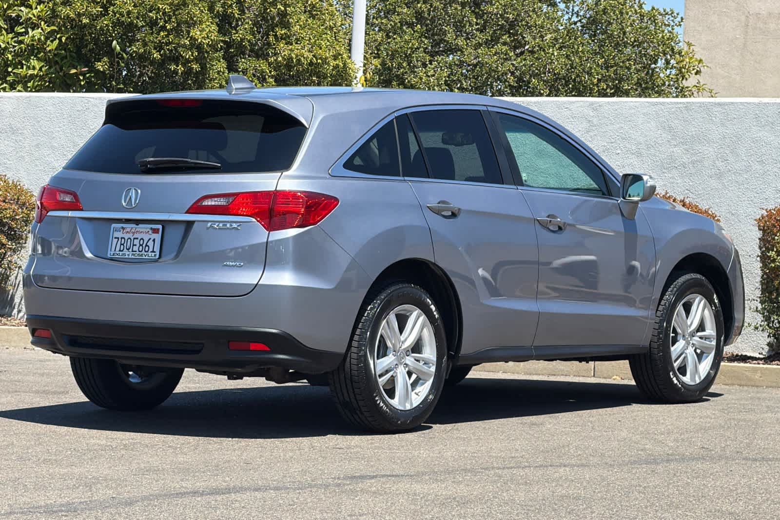 Used 2014 Acura RDX AWD w/ Technology Package image 2