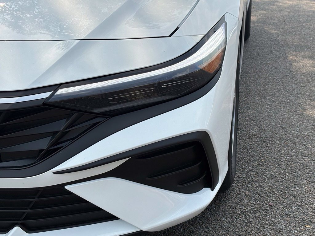 New 2026 Hyundai Elantra SE FWD image 19
