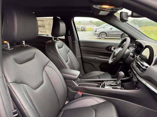 New 2026 Jeep Compass Limited w/ Sun, Sound & Navigation Group AWD/4WD image 20