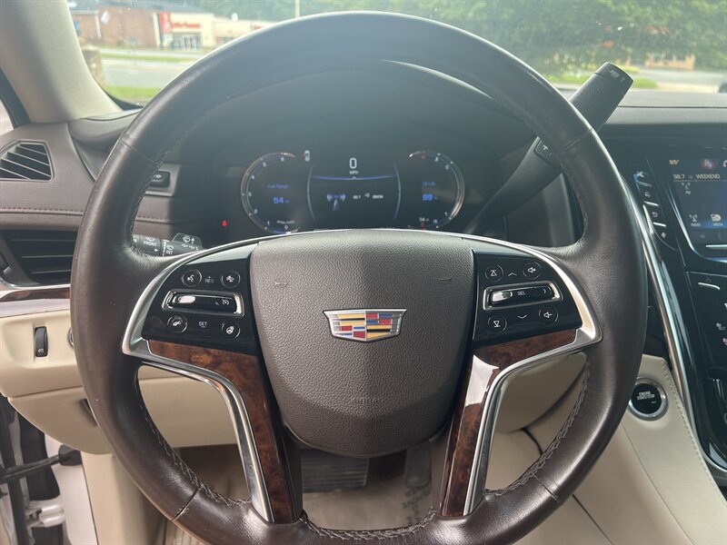 Used 2016 Cadillac Escalade Premium AWD/4WD image 24