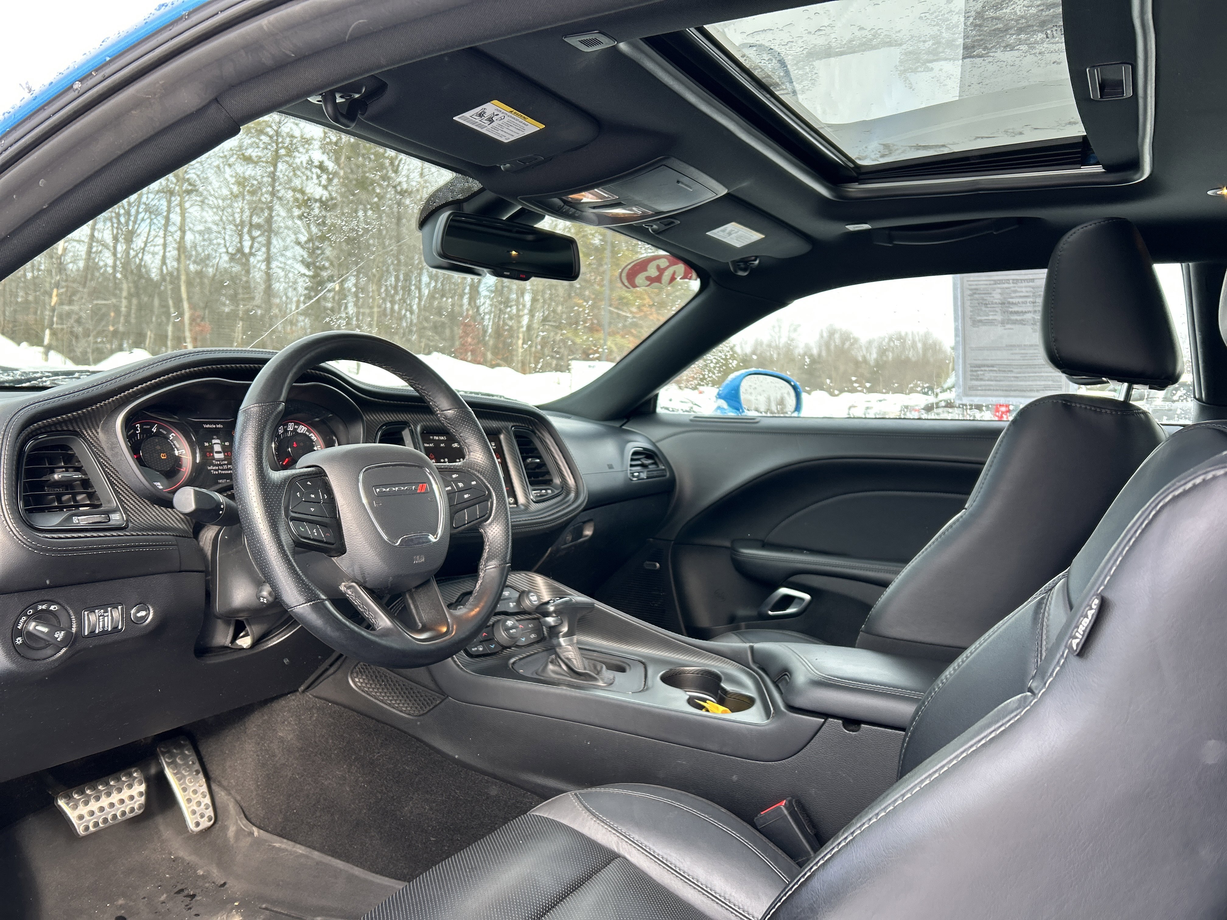 Used 2023 Dodge Challenger SXT w/ Plus Package image 9