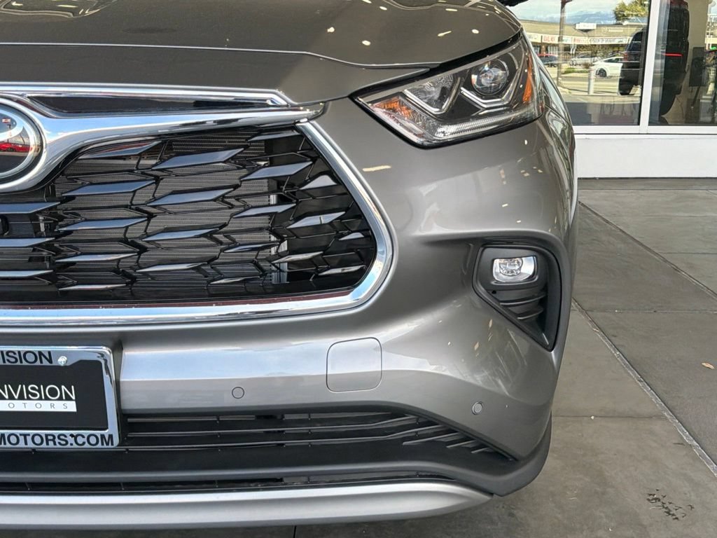 New 2026 Toyota Highlander Platinum AWD/4WD image 5