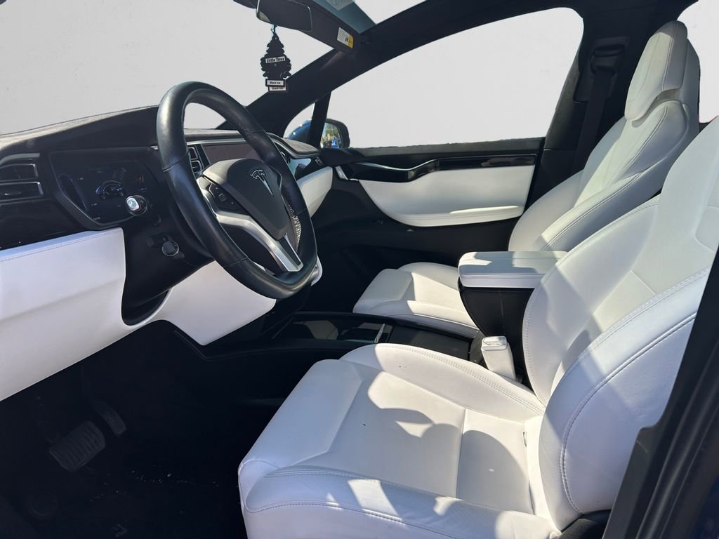 Used 2017 Tesla Model X 75D AWD/4WD image 10