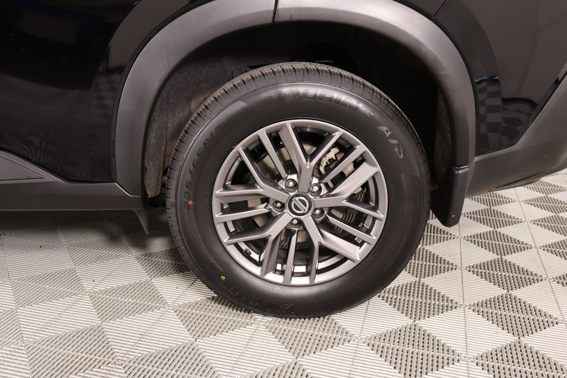 Used 2021 Nissan Rogue S image 17