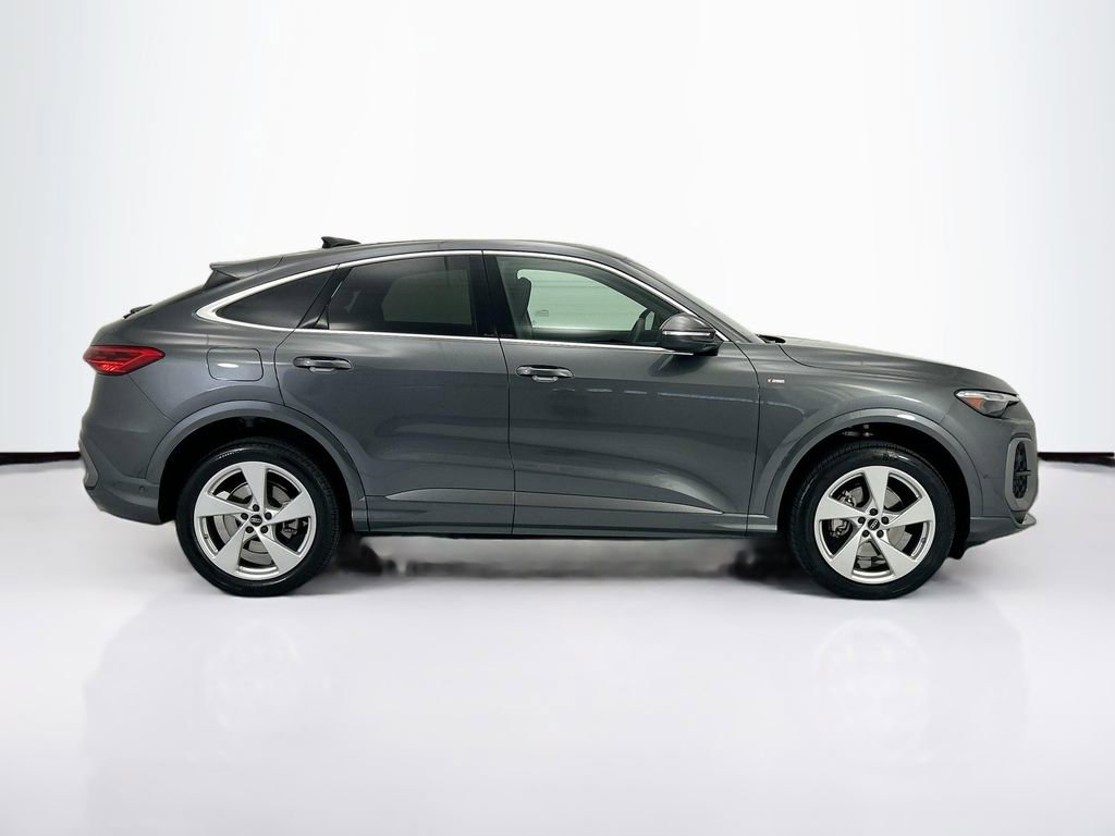 Certified 2025 Audi Q5 Premium Plus w/ Premium Plus image 4