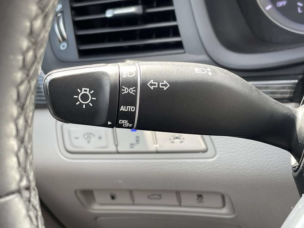 Used 2019 Hyundai Sonata Limited w/ Ultimate Package 02 FWD image 23