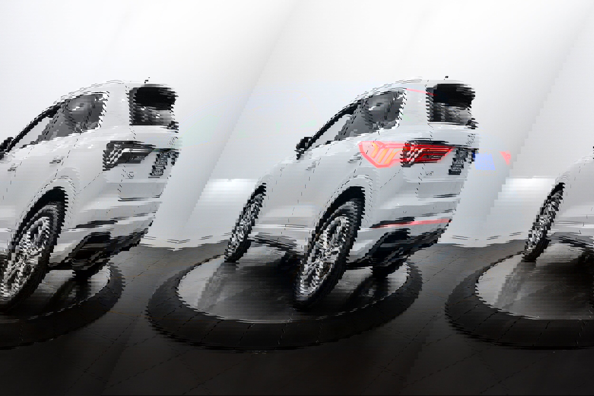 Used 2021 Audi Q3 2.0T Premium Plus w/ Premium Plus Package image 5