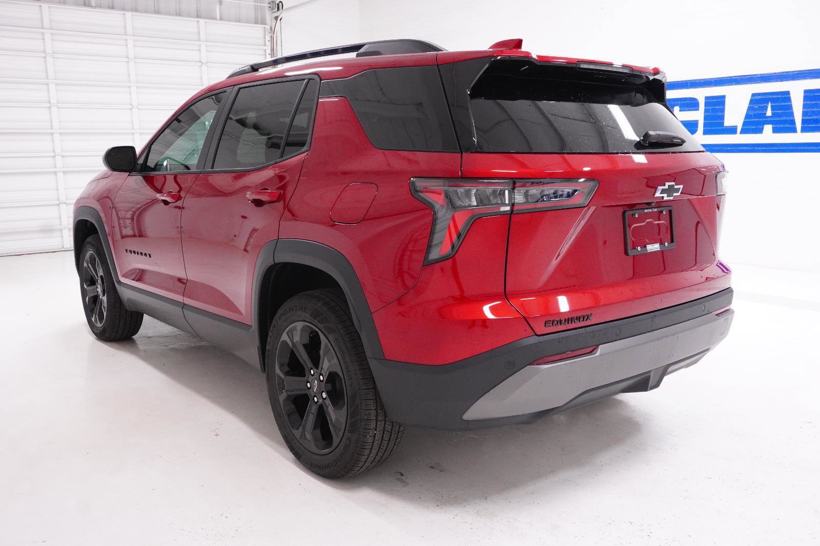 New 2026 Chevrolet Equinox LT w/ Midnight Edition image 9
