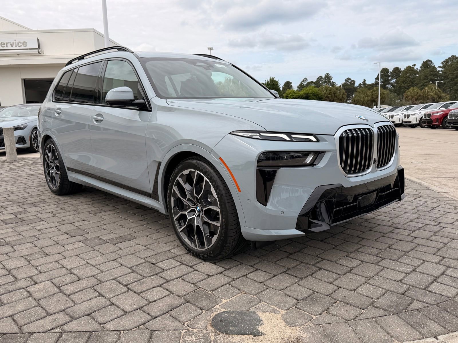 New 2027 BMW X7 xDrive40i w/ M Sport Package AWD/4WD image 7