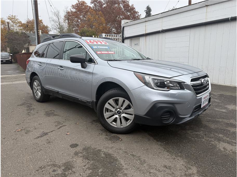 Used 2019 Subaru Outback 2.5i image 1