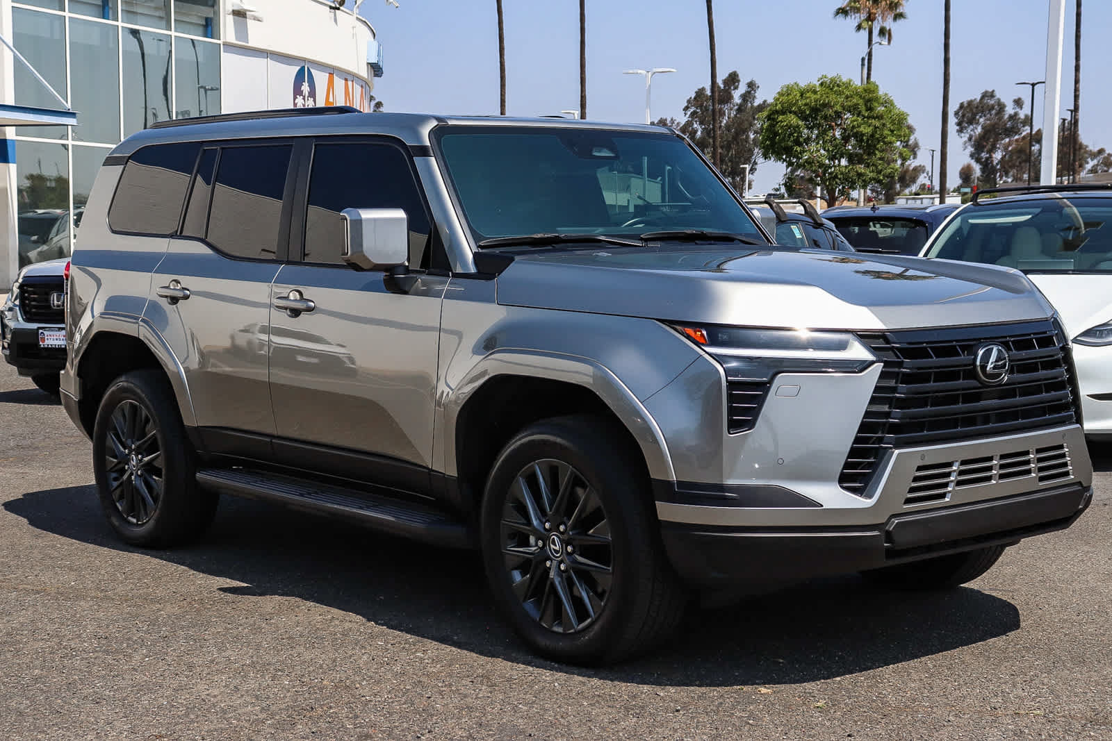 Used 2024 Lexus GX 550 w/ Cold Area Package AWD/4WD image 3