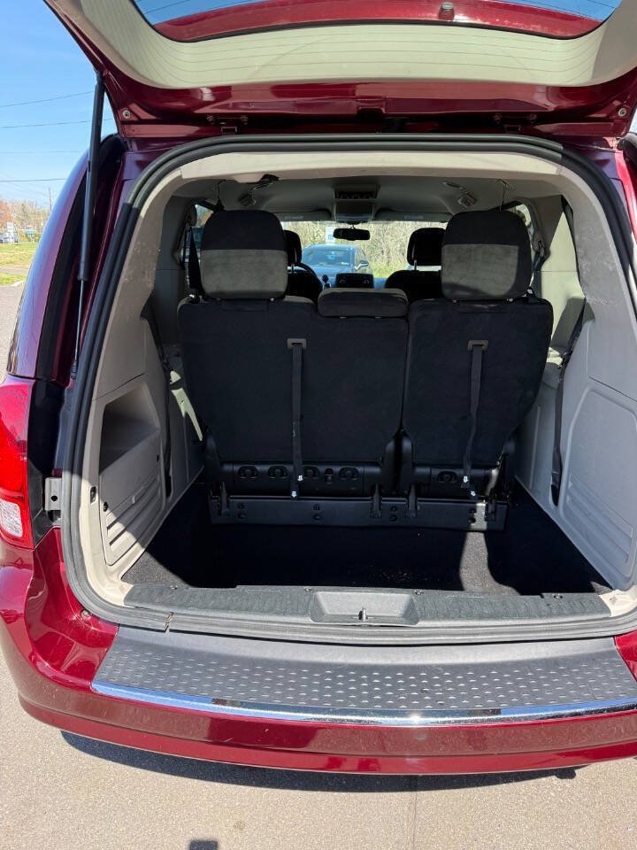 Used 2017 Dodge Grand Caravan SE w/ Power Window Group FWD image 19