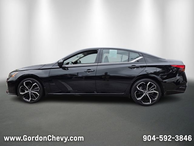 Used 2025 Nissan Altima 2.5 SR FWD image 2