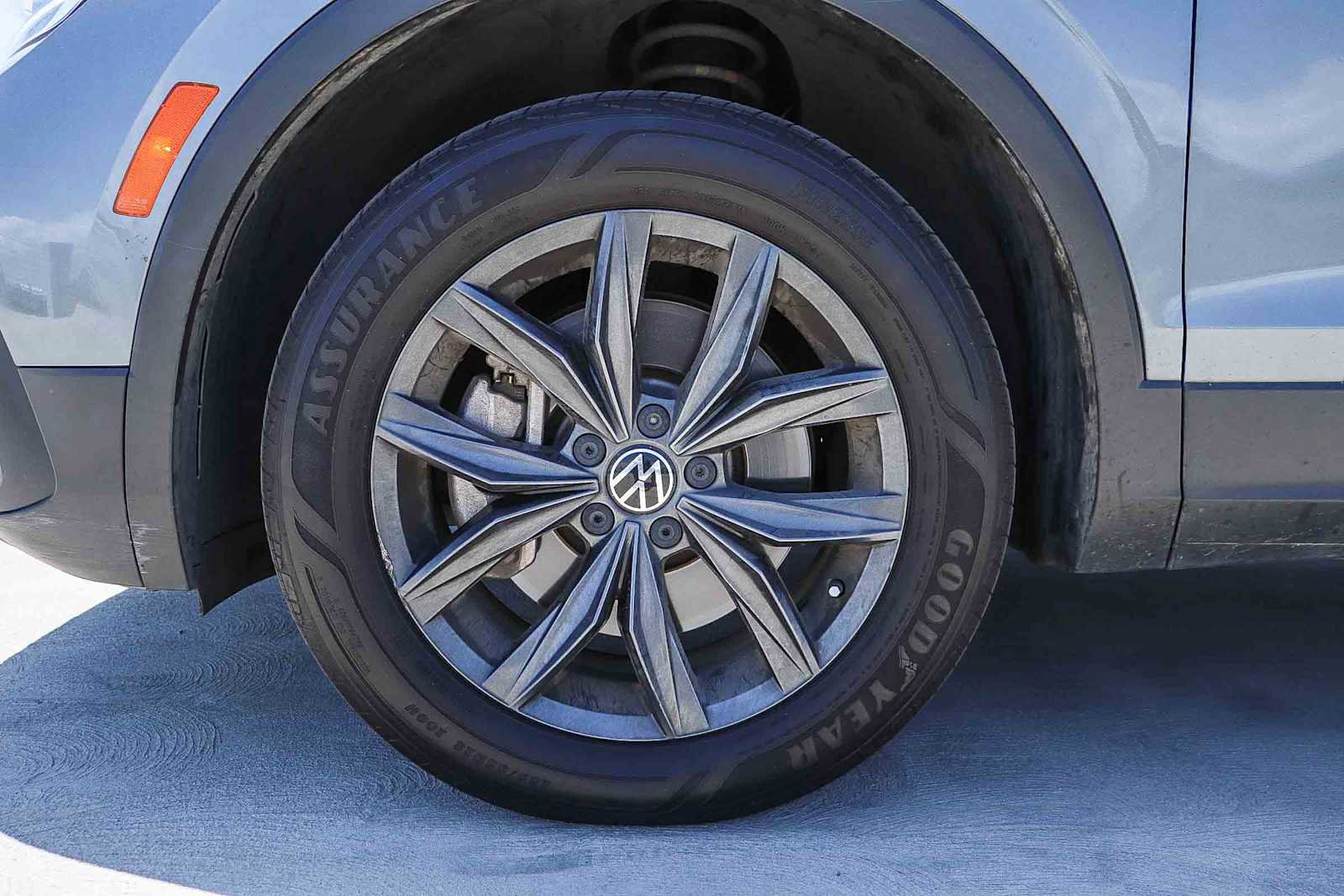 Used 2022 Volkswagen Tiguan SE FWD image 11