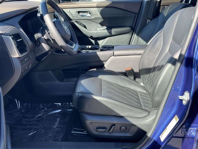 Used 2021 Nissan Rogue Platinum image 13