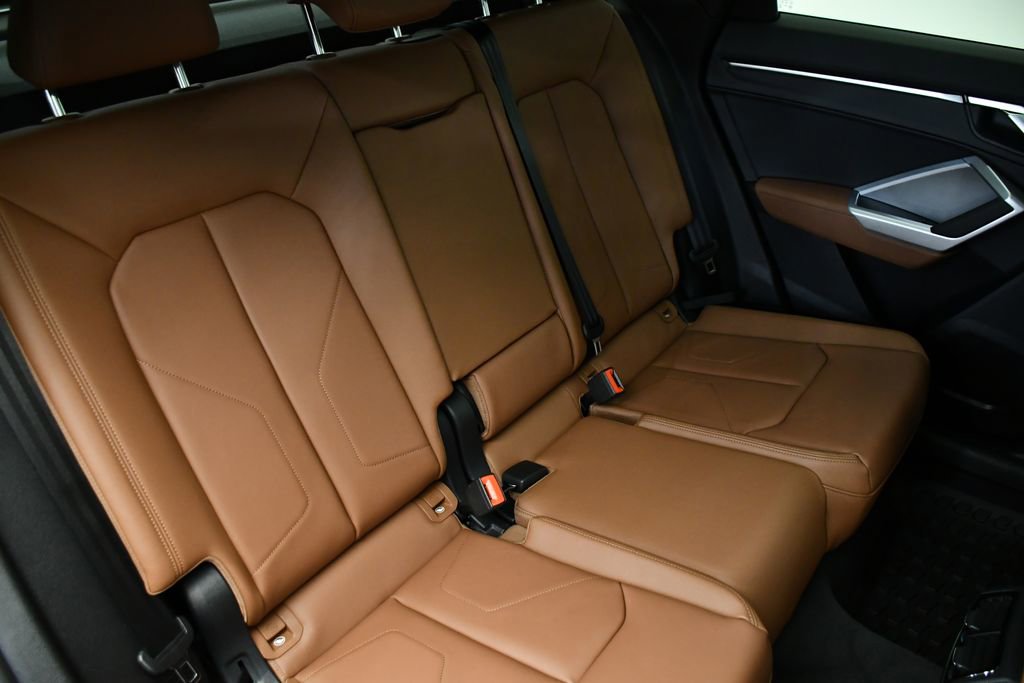 Used 2025 Audi Q3 2.0T Premium w/ Convenience Package image 55