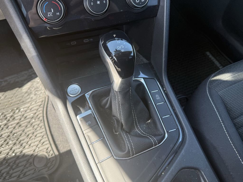 Used 2022 Volkswagen Tiguan S image 18
