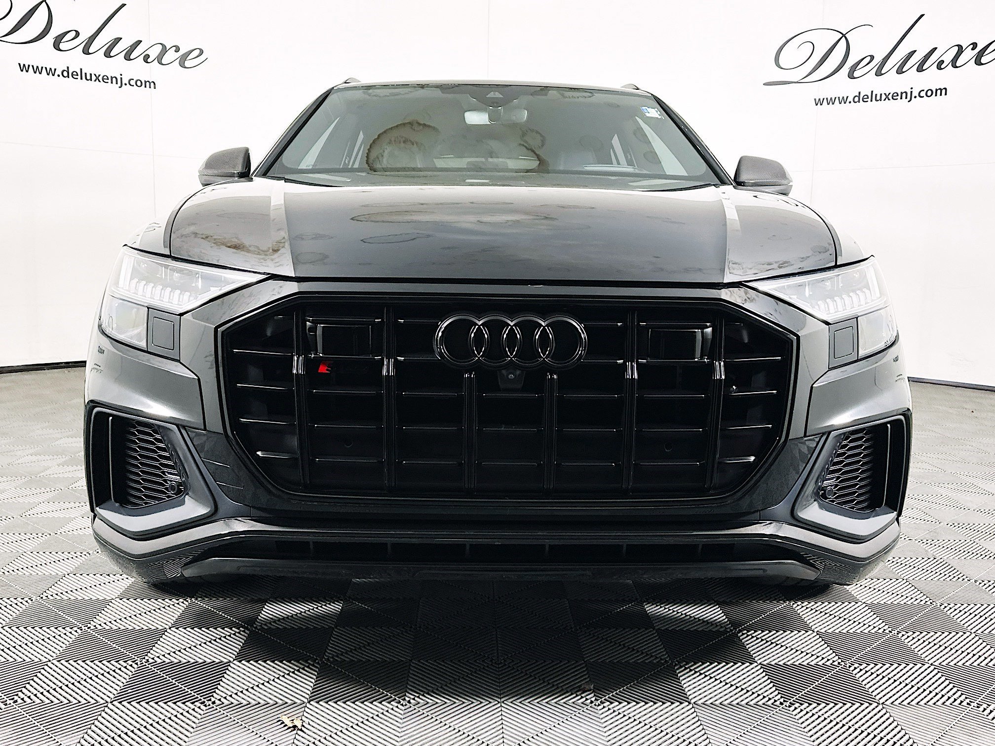 Used 2022 Audi SQ8 Prestige w/ Prestige Package image 2