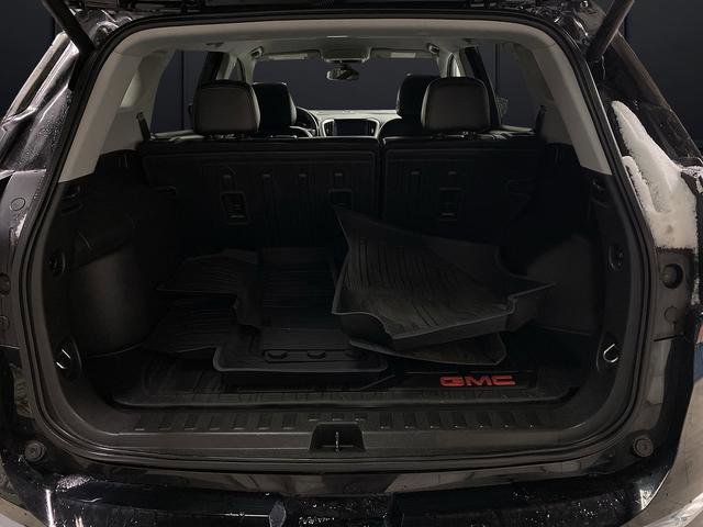 Used 2021 GMC Terrain SLT w/ Infotainment Package II AWD/4WD image 12