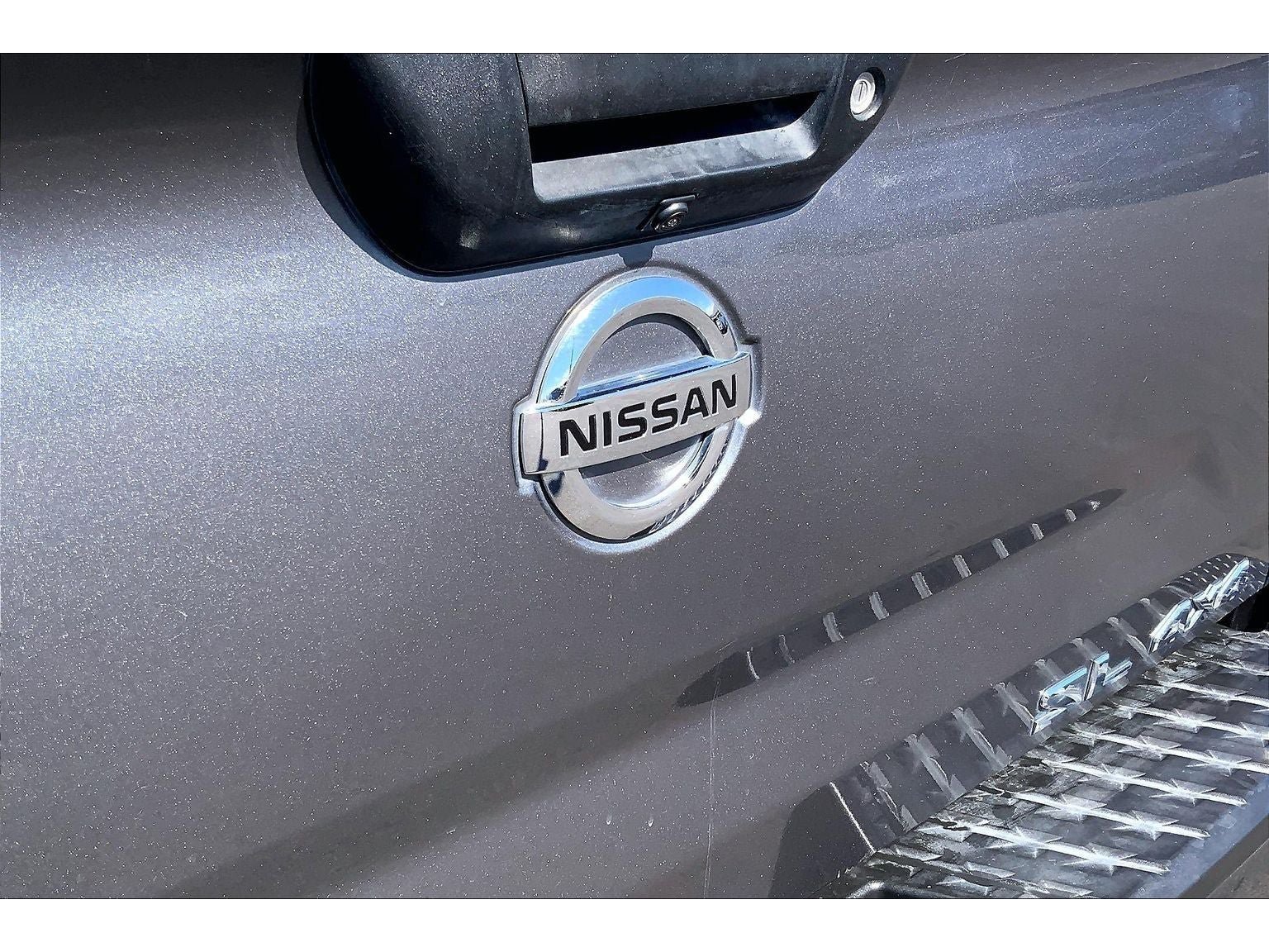 Used 2016 Nissan Titan SL AWD/4WD image 32