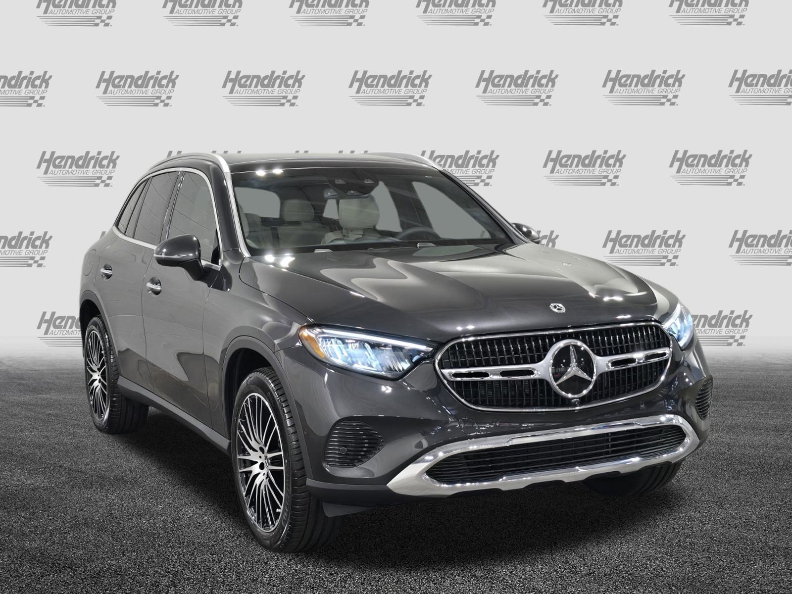 New 2026 Mercedes-Benz GLC 300 image 2