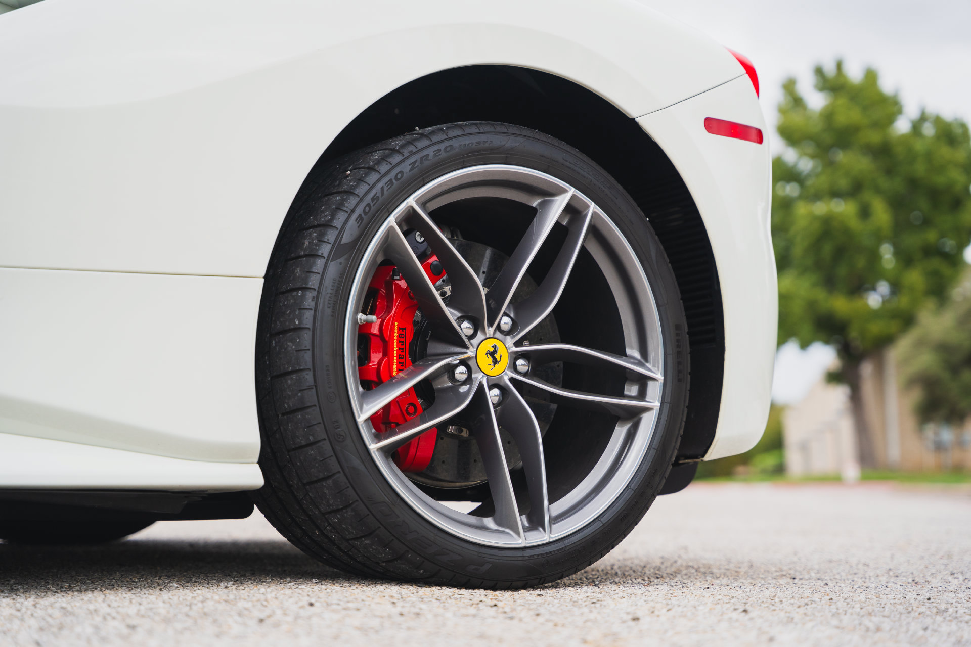 Used 2018 Ferrari 488 Spider RWD image 35