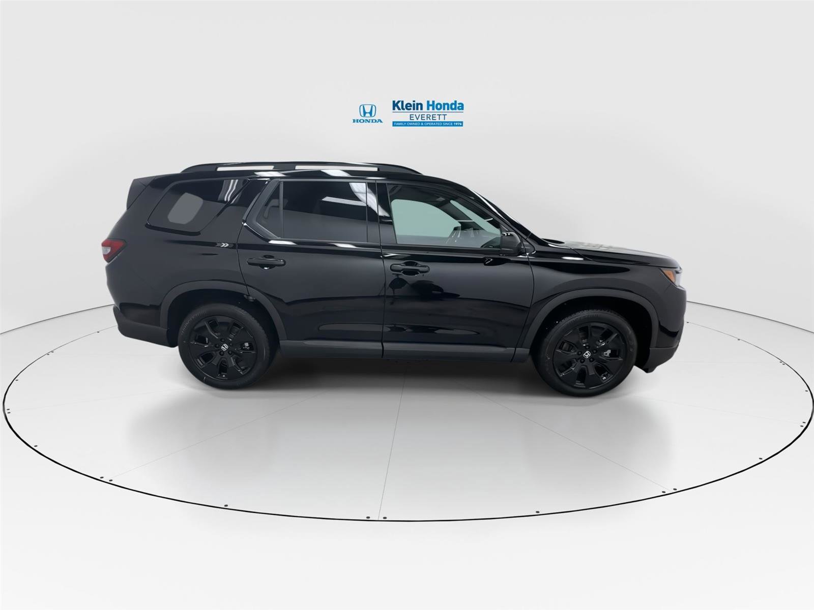 New 2026 Honda Pilot Black Edition image 2