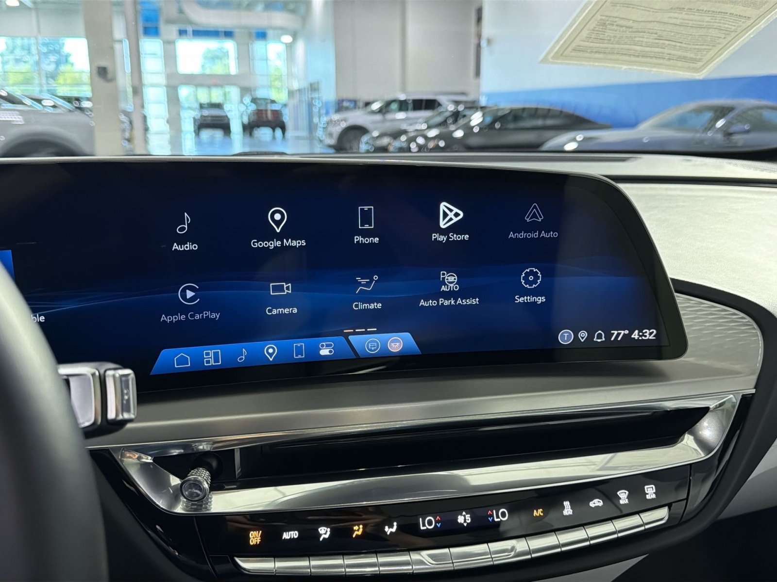Used 2024 Cadillac Lyriq Luxury AWD/4WD image 22