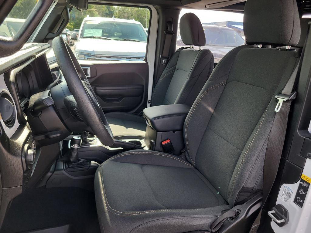 Used 2024 Jeep Wrangler Sport AWD/4WD image 11