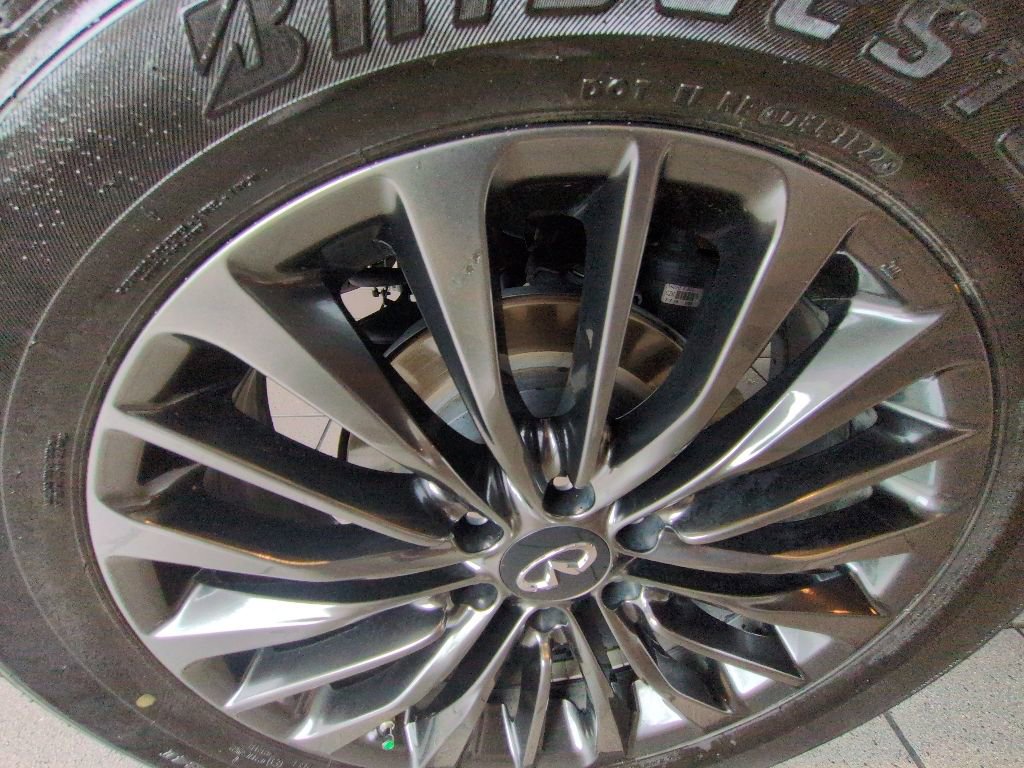 Used 2023 INFINITI QX80 Sensory w/ All-Season Package RWD image 33