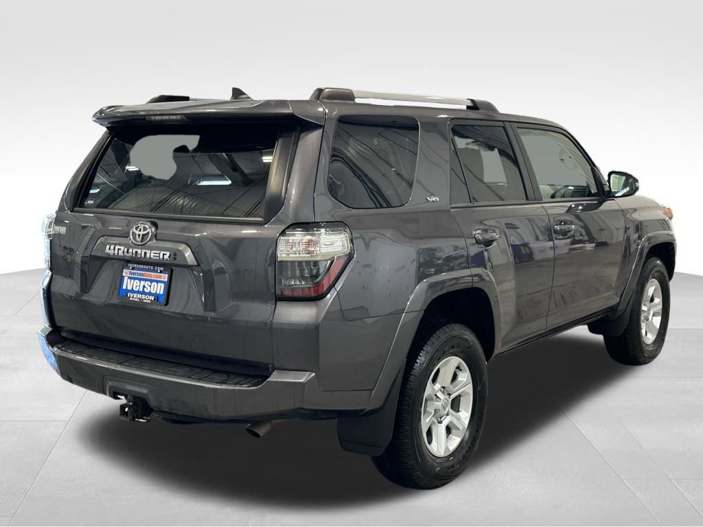 Used 2022 Toyota 4Runner SR5 Premium image 7