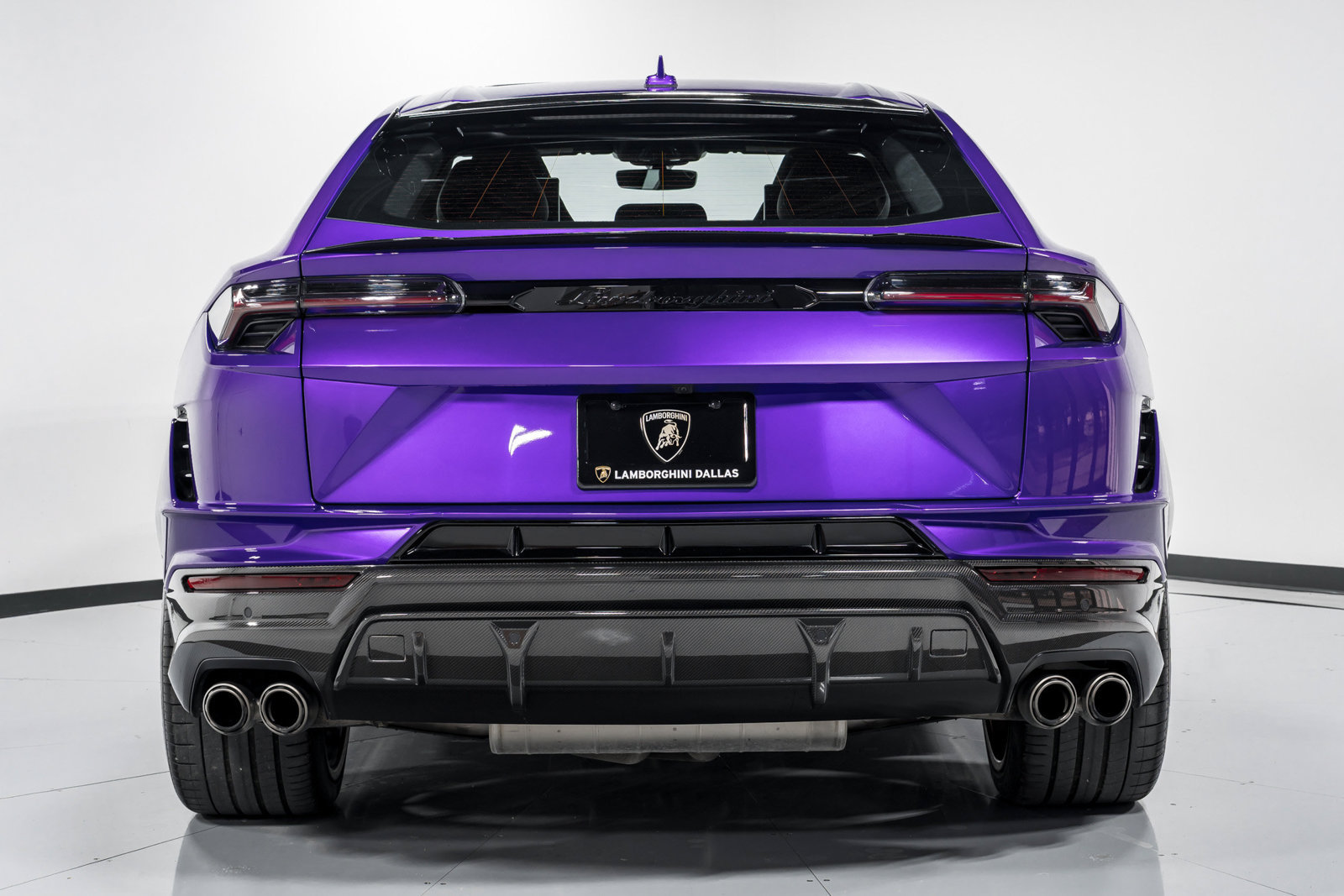 Used 2023 Lamborghini Urus Performante AWD/4WD image 4