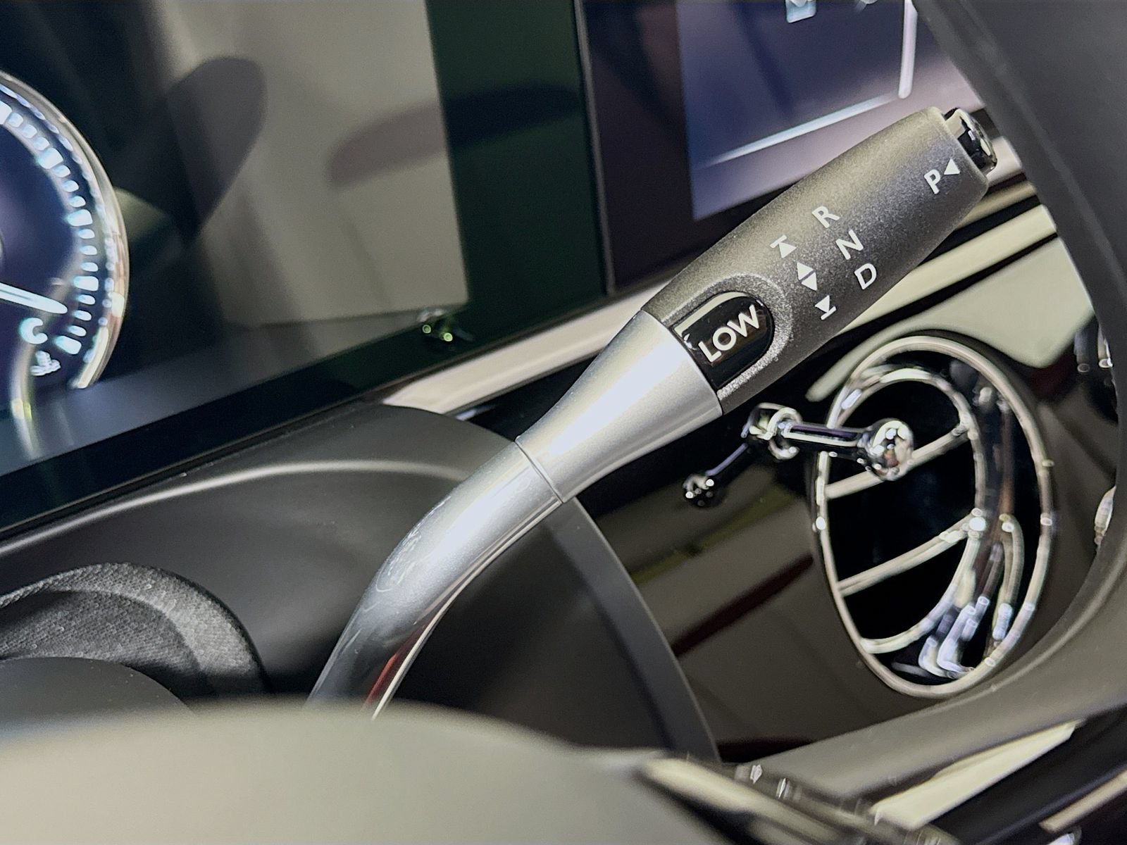 Certified 2024 Rolls-Royce Ghost Extended Wheelbase AWD/4WD image 15