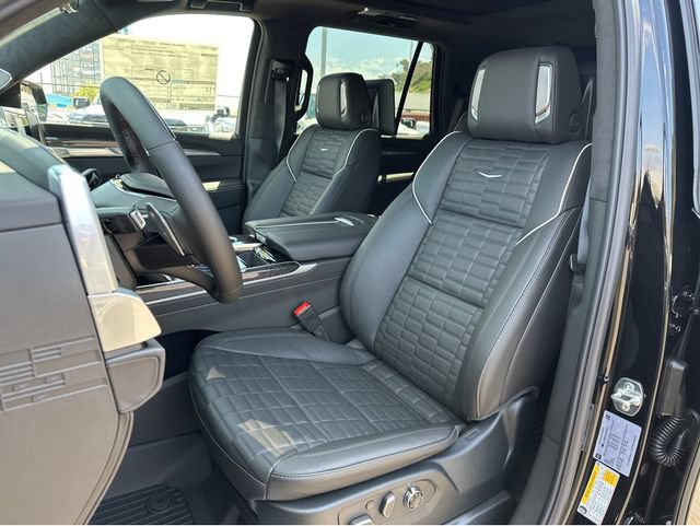 New 2026 Cadillac Escalade V w/ LPO, ONYX Package AWD/4WD image 21