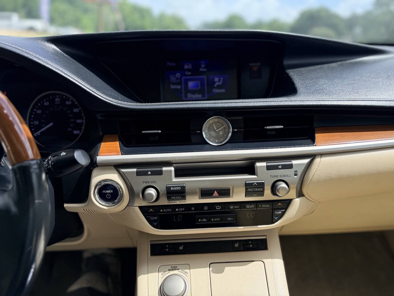 Used 2013 Lexus ES 300h w/ Premium Pkg FWD image 20